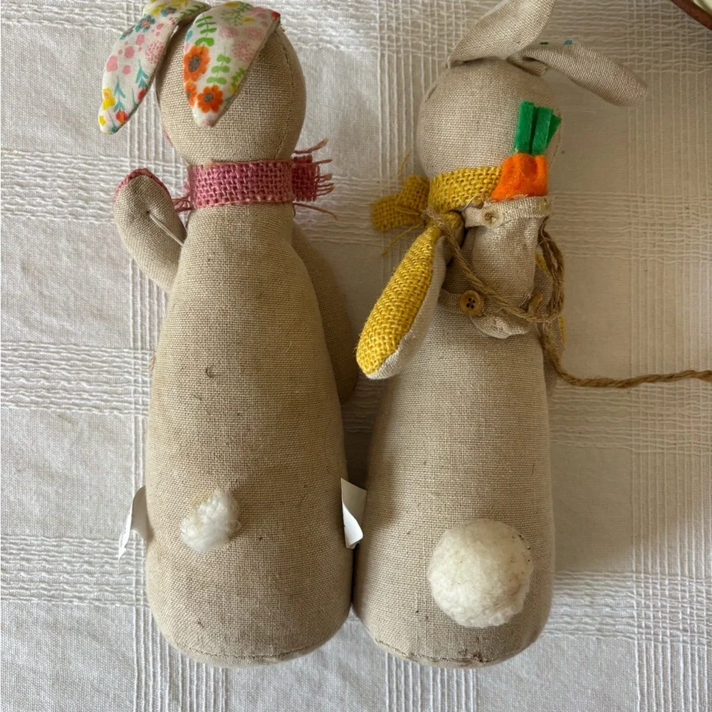 Easter Bunny Decor Set with Wreath